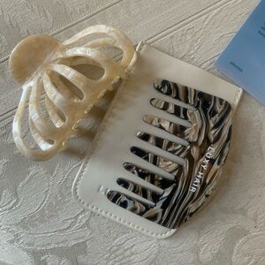 Luxy Hair Bundle Mocha Marble Detangling Comb & Case & Seashell Claw Clip NWT